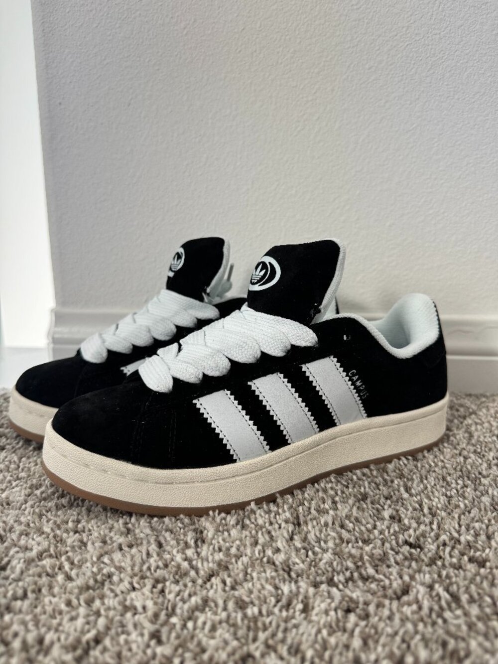 Adidas Black Casual Flat Sneakers Size 5 Everyday Comfort Style